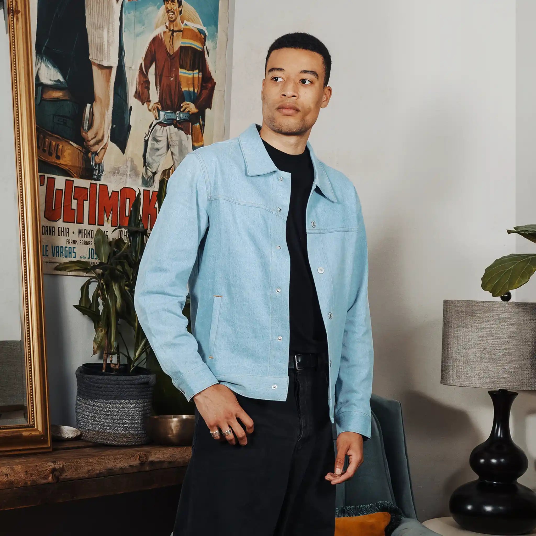 Jahlain (6'1) is wearing S.