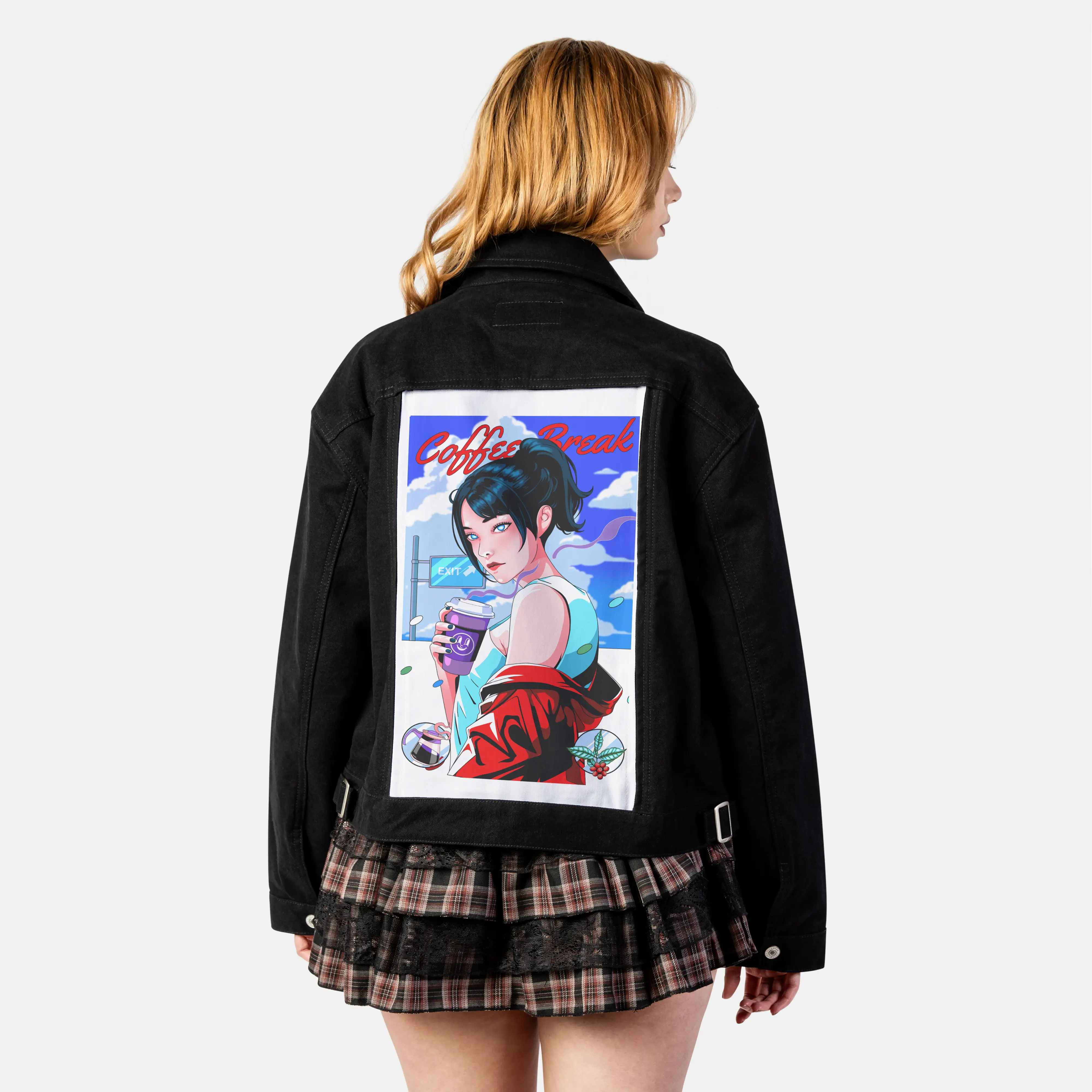 coffeebreak patch on female atelier canvas jacket in nightfall