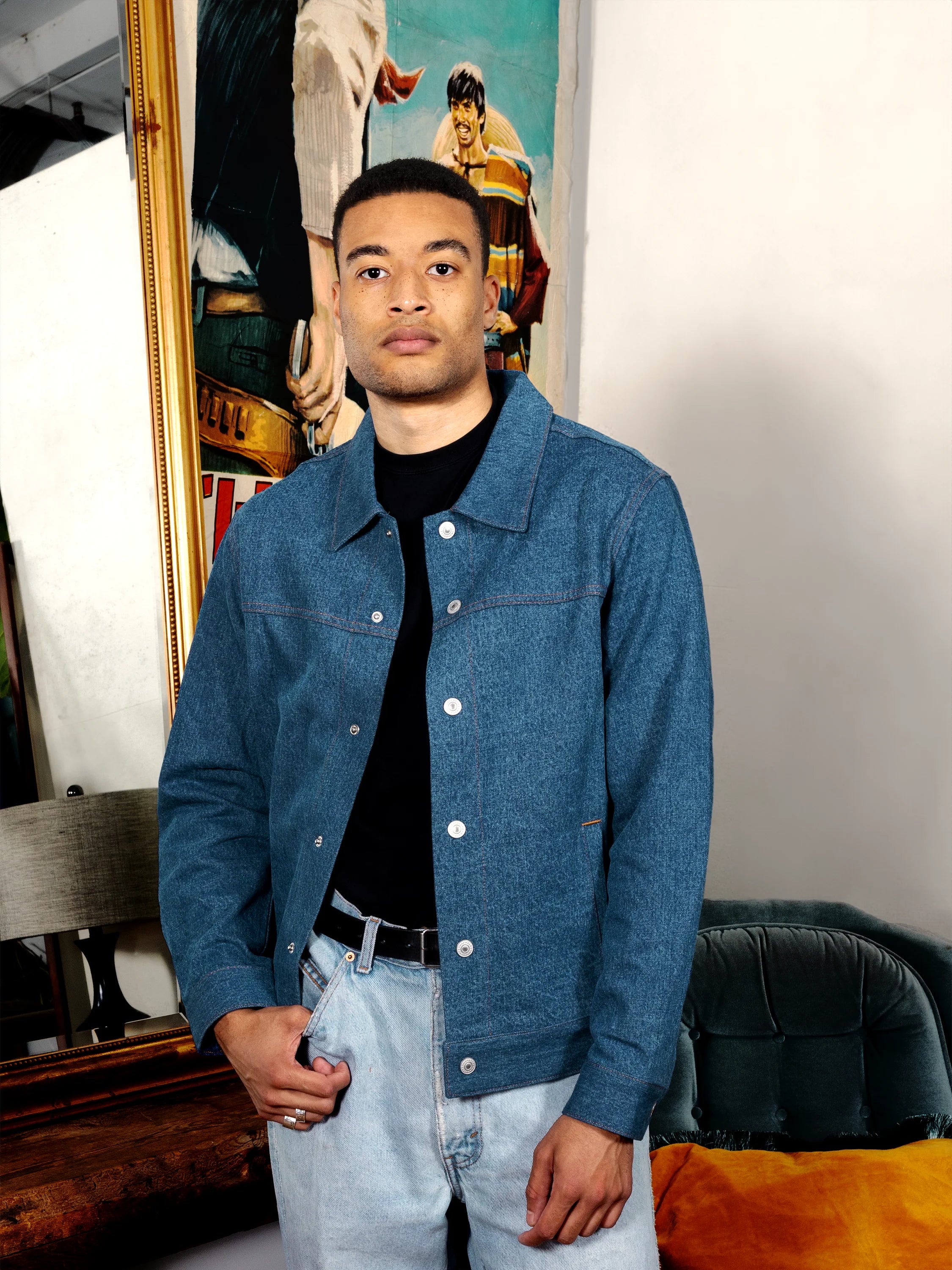 Jahlain (6'1) is wearing S.