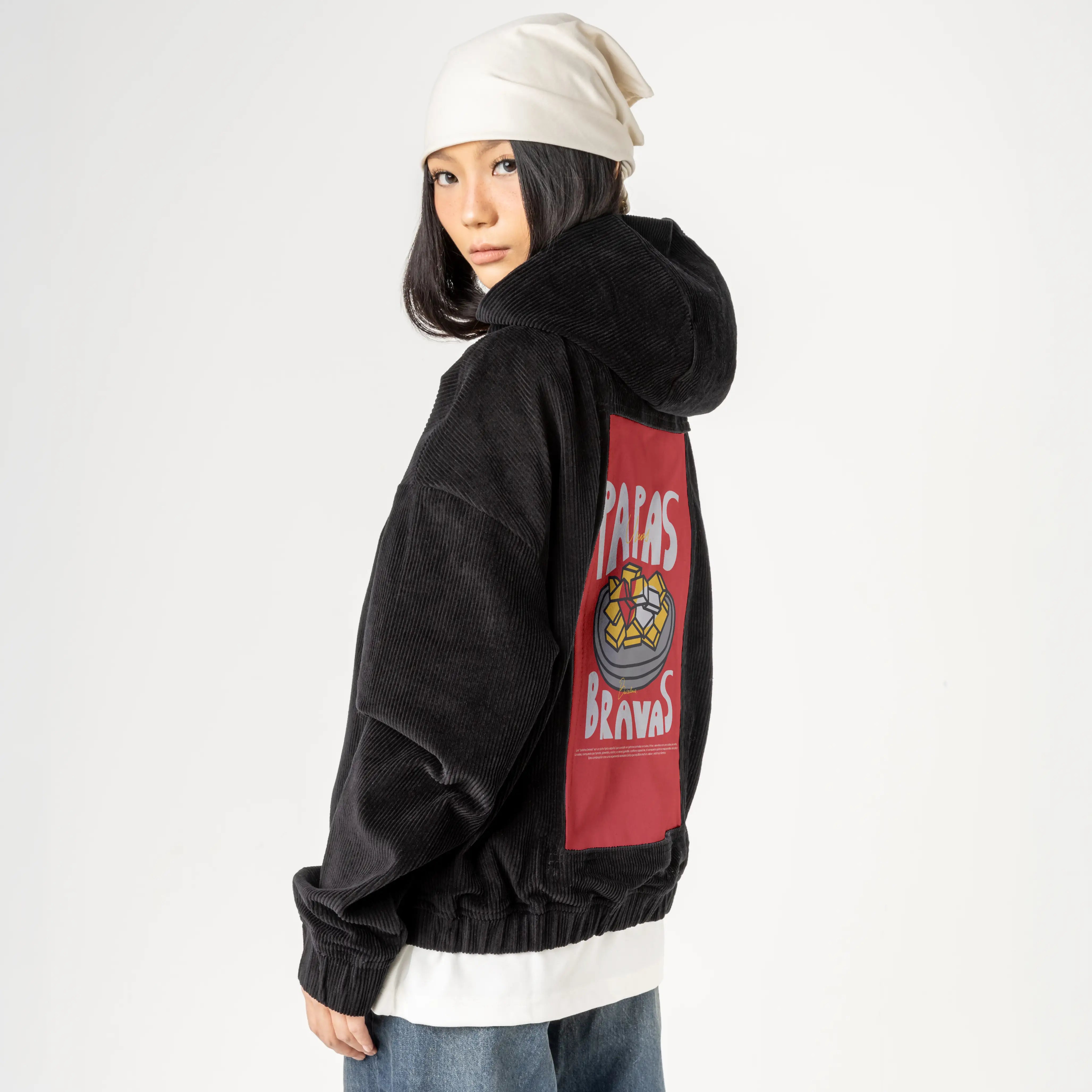 papasbravas patch on female retro cord hoodie in onyx